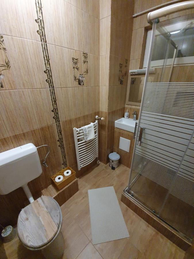 ホテル Panorama Vendeghaz ミシュコルツ エクステリア 写真